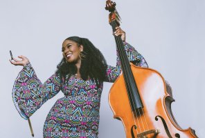 Endea Owens au CHÂTEAU de l'EMPÉRI