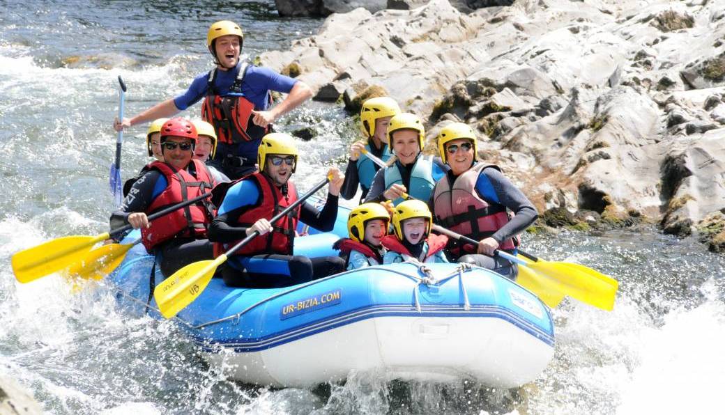 1 Descent to be chosen among: RAFTING - HYDROSPEED - MINI RAFT - CANOE or INFLATABLE KAYAK