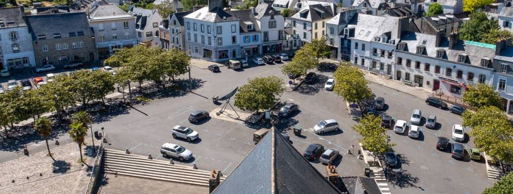 30 mn, 30 mots en breton : en haut du clocher de l'église Notre-Dame de l'Assomption