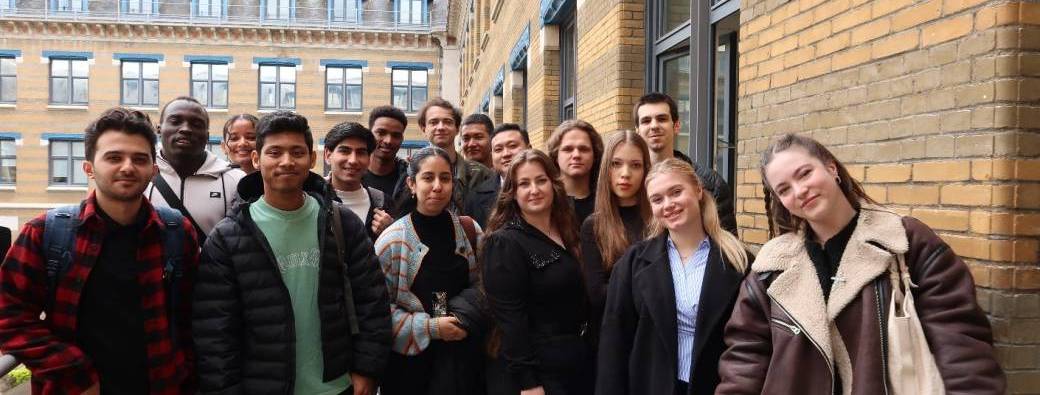 "Accès à l'enseignement supérieur : quels défis pour les personnes exilées et comment y répondre"