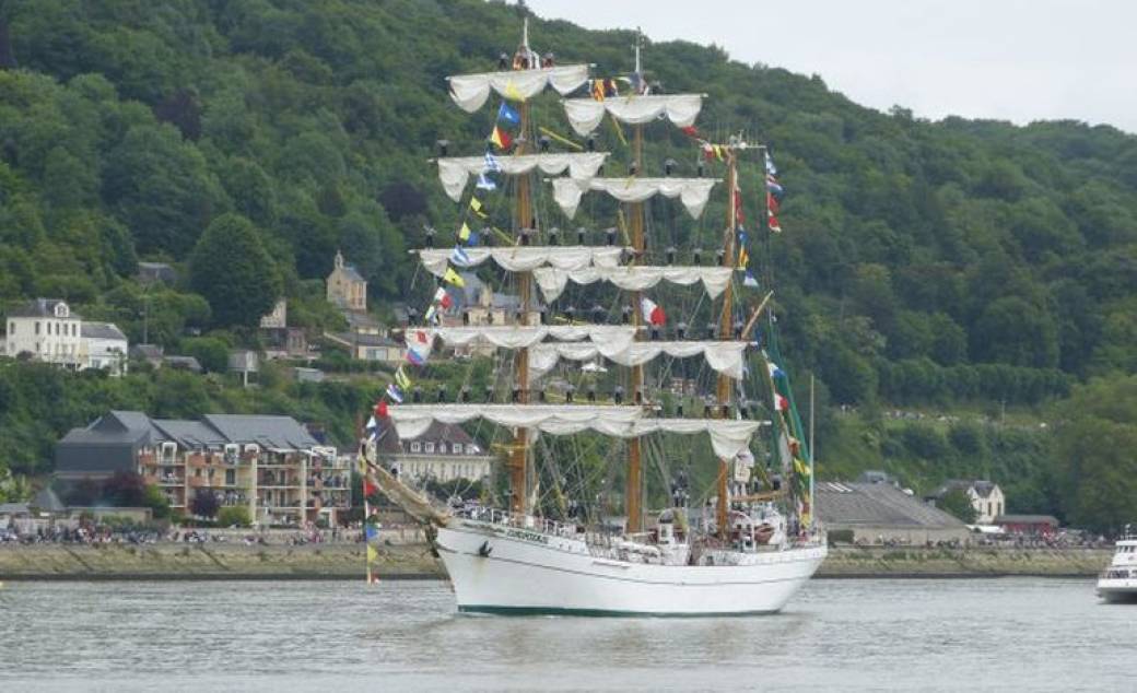 ARMADA 2023 Grande Parade