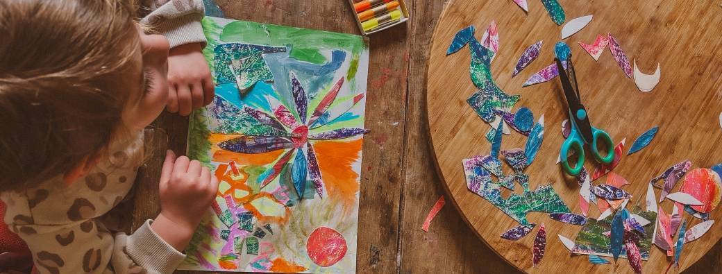 Art + Montessori by Kay (3-8 y. o) Floral Collage Crowns