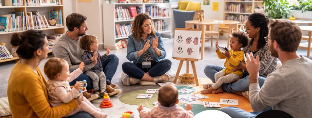 Atelier bébé signeur // Agora Médiathèque Musée