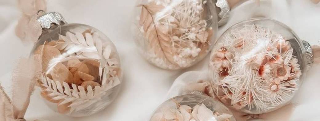 Atelier Boules de Noël en fleurs séchées