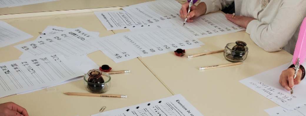 Atelier calligraphie // Bibliothèque d'avaux 