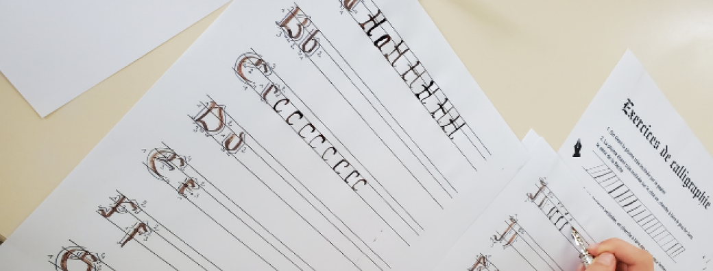 Atelier calligraphie // Bibliothèque de la Neuville en Tourne a Fuy 