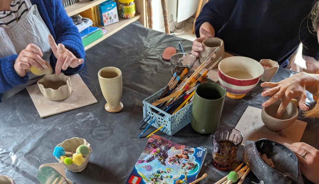 Atelier céramique chez Couleur Tiphaine à Carnac !