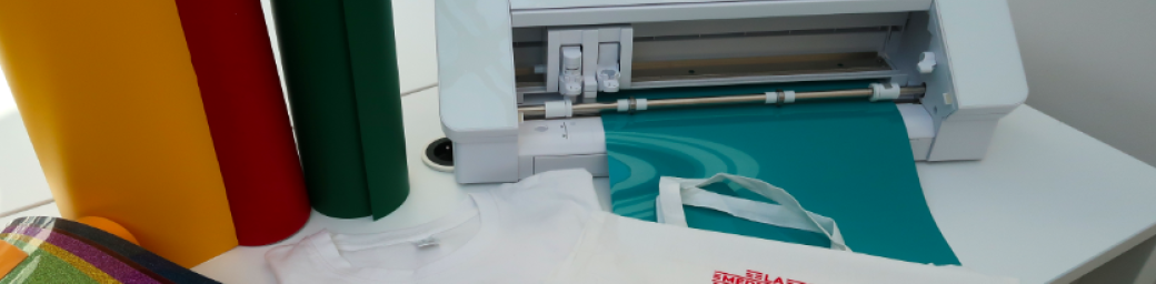 Atelier cré@ : décore ton totebag à la découp' vinyle