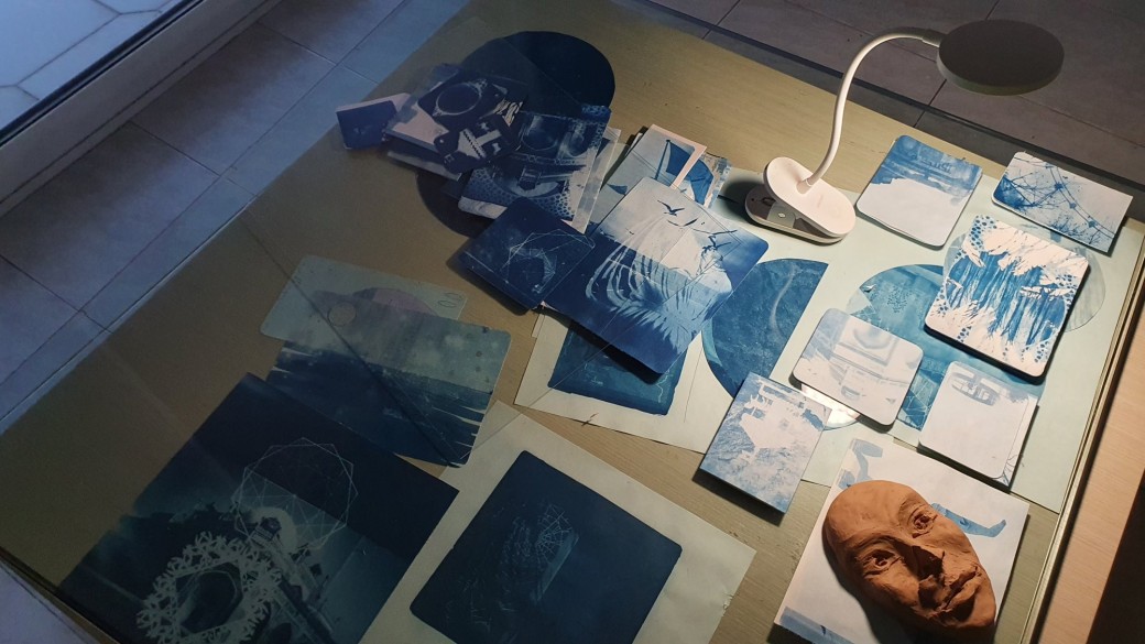 Atelier de cyanotype au bord de la mer - une expérience créative et sensorielle