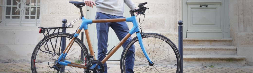 Atelier de fabrication d'un vélo en bambou