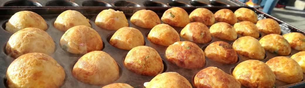 Atelier de préparation de Takoyaki par Steve Marcy 