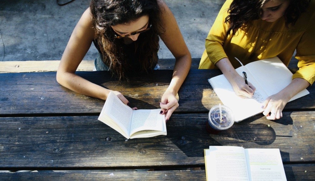 Cercle d'écriture entre femmes