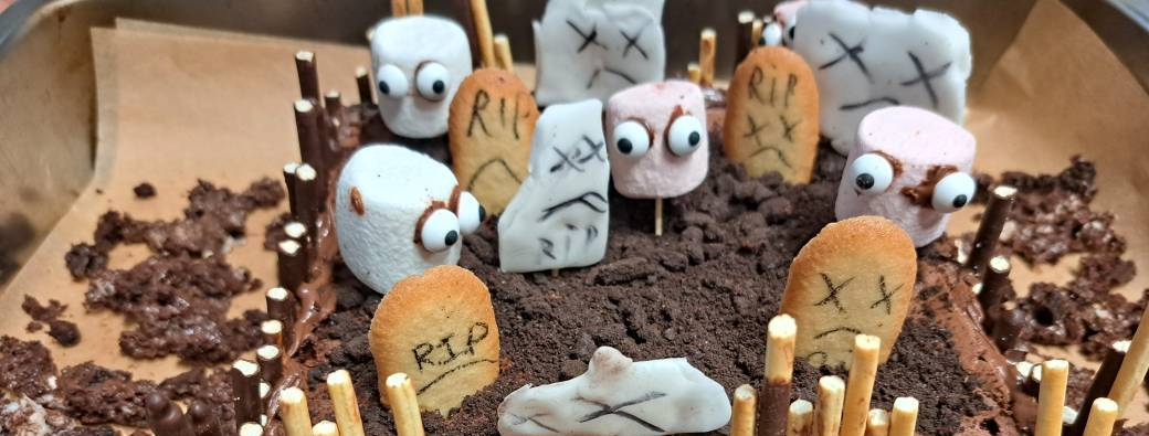 Atelier famille & ado solo 2h30 Halloween Gâteau cimetière