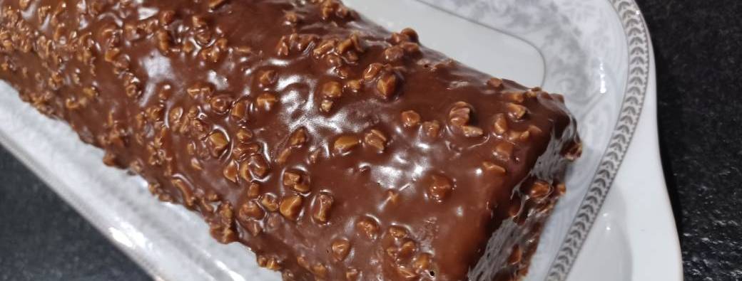 Atelier famille & ado solo 2h30 Bûche au chocolat glaçage rocher et décors chocolat