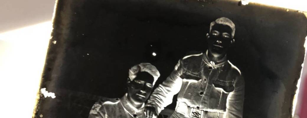 ATELIER-LABO : DÉVELOPPEMENT DE PHOTOGRAPHIE SUR PLAQUE DE VERRE
