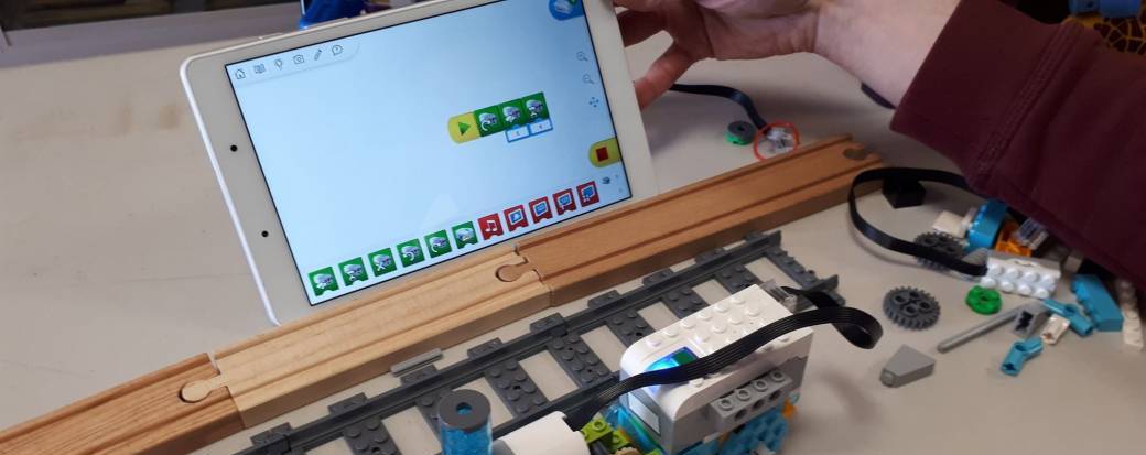 Ateliers Lego 7-12 ans "Construisez codez jouez !"