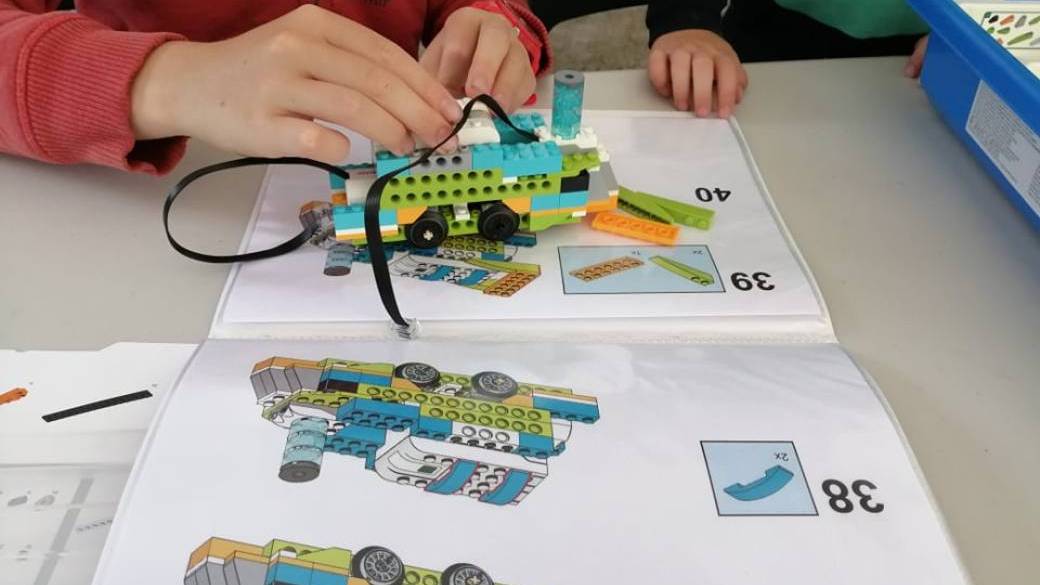 Ateliers Lego 7-12 ans "Construisez codez jouez !"