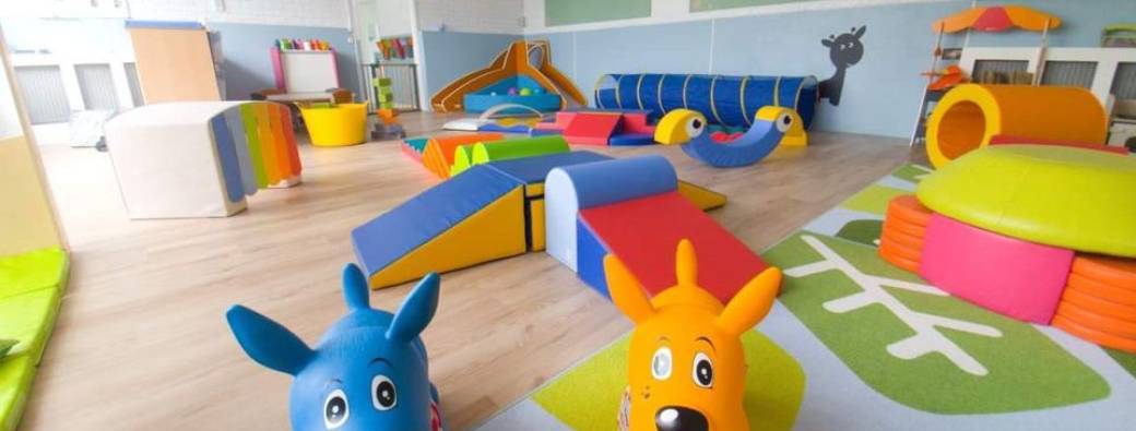 un AIR de "JE"  atelier parents - enfants : motricité libre / éveil sensoriel