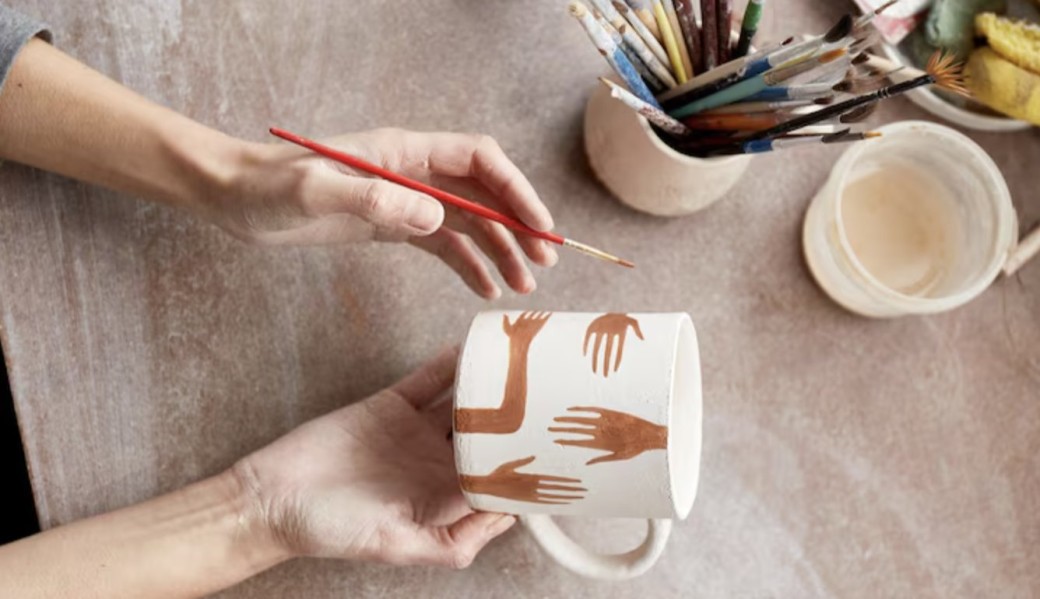 Atelier peinture sur céramique à GIRAGI (Zola)