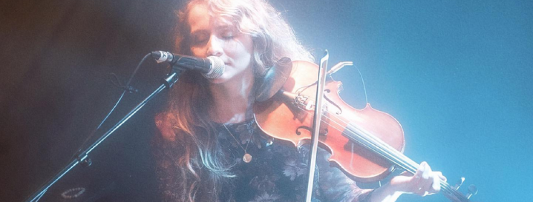 Atelier périscolaire : violon classique avec Anita Dongilli
