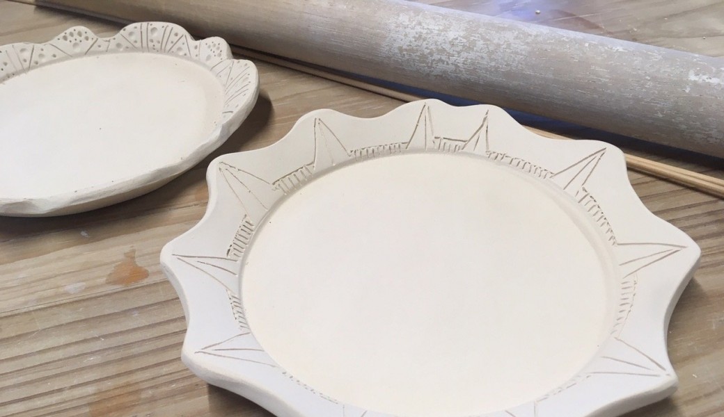 Atelier poterie: création d'un plat en céramique