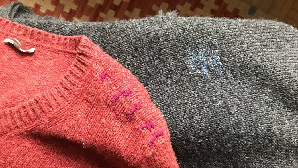 Atelier réparation maille : les pulls et les tee-shirts