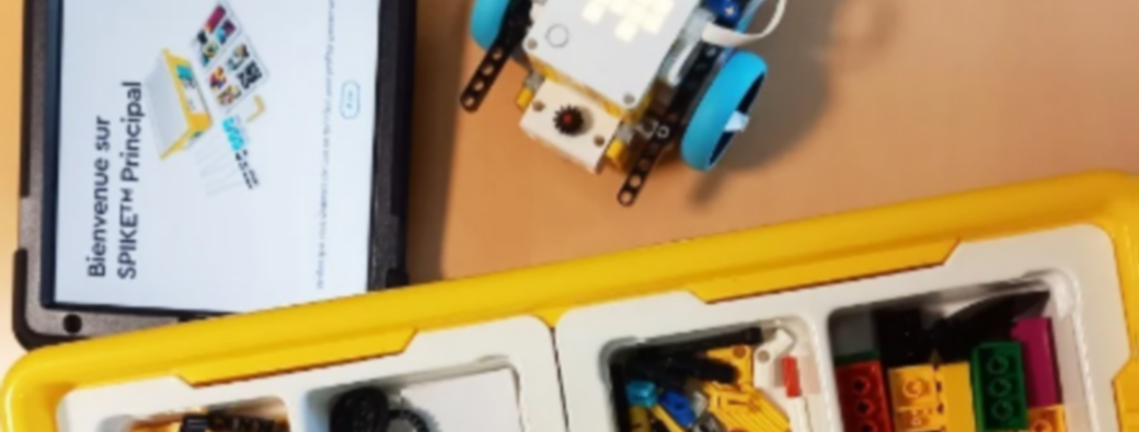 La fabrique des héros : atelier robotique Lego spike