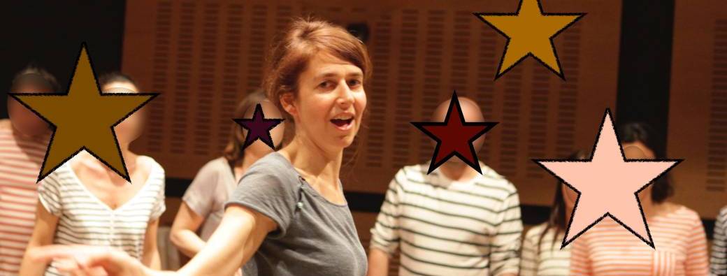 Atelier rythme et voix avec la chanteuse des Travelsbaghs trio folk Anne Brugiere Terre d'Accord