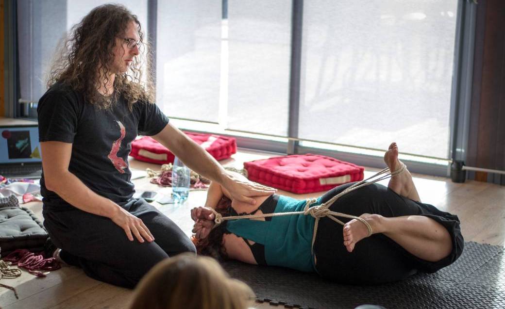 Atelier Shibari : "Découvrir les cordes" (niveau totalement débutant) -ROUEN-