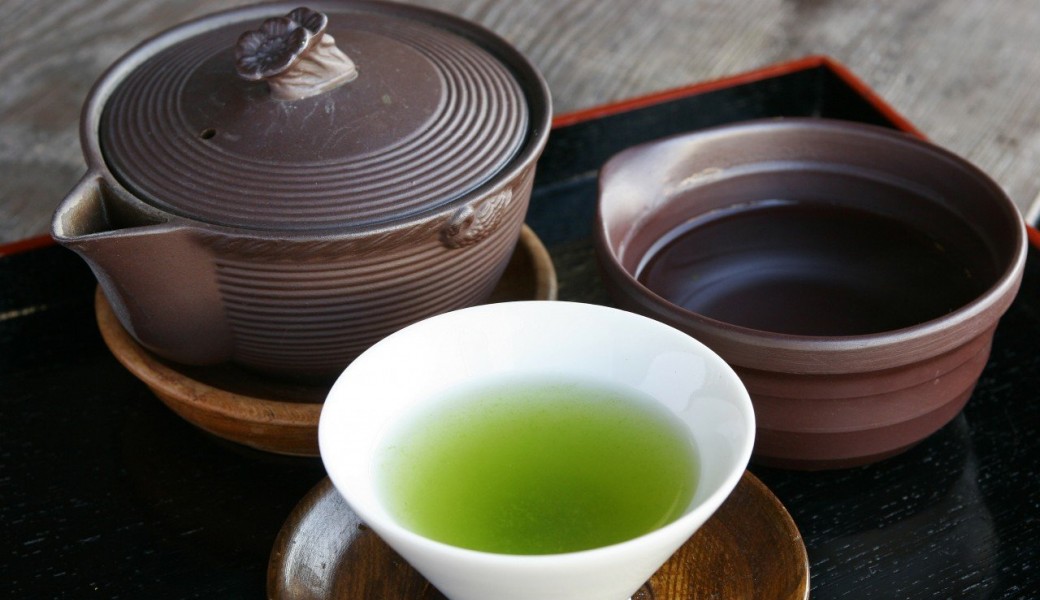 Atelier Tocha (jeu japonais traditionnel basé sur l'identification de différents types de thé)