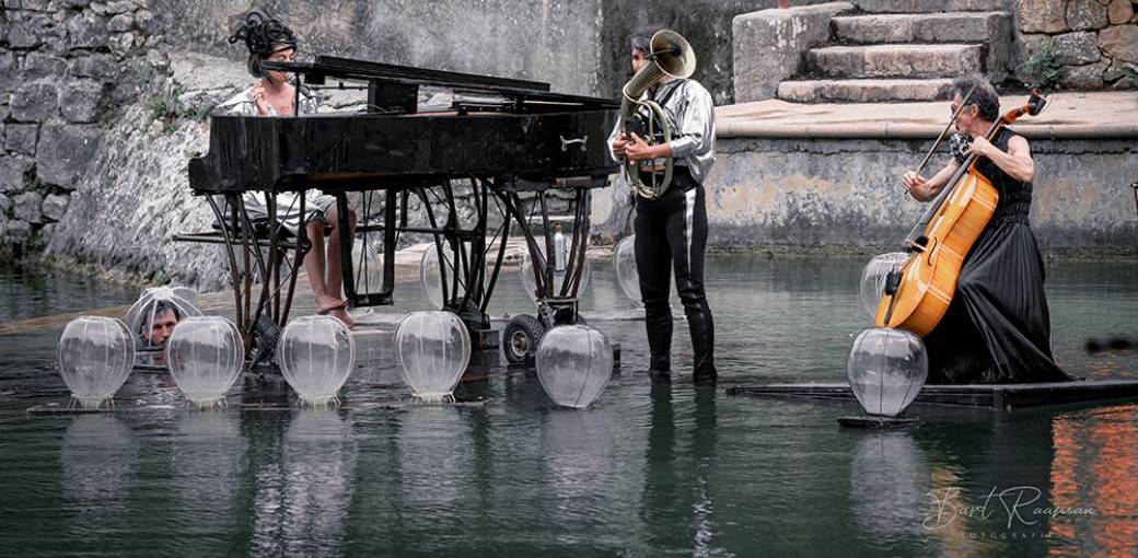 AUBETERRE-SUR-DRONNE (16) - "2 Systèmes Solaires" AUBETERRE-SUR-DRONNE (16) - "2 Systèmes Solaires"