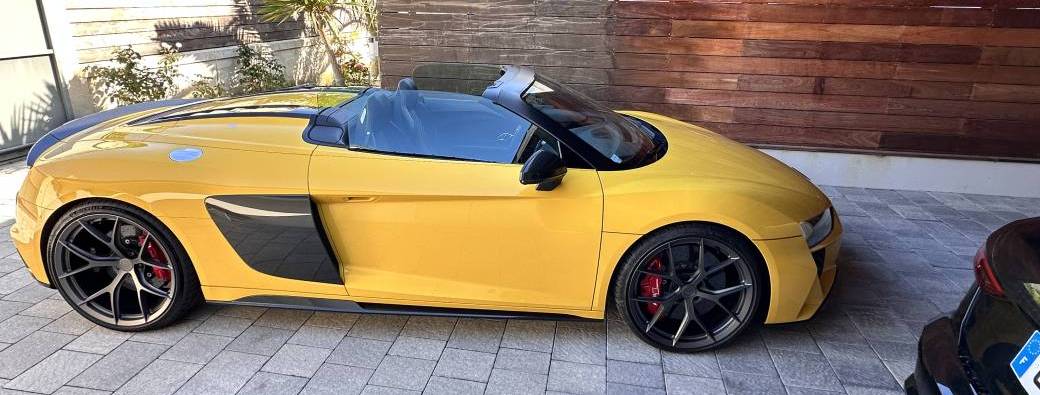 Audi R8 V10 Performane Spider jaune