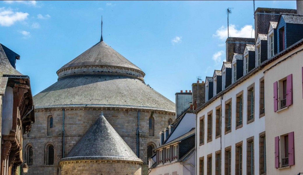 Aux origines de Quimperlé : la basse ville et l’église Sainte-Croix