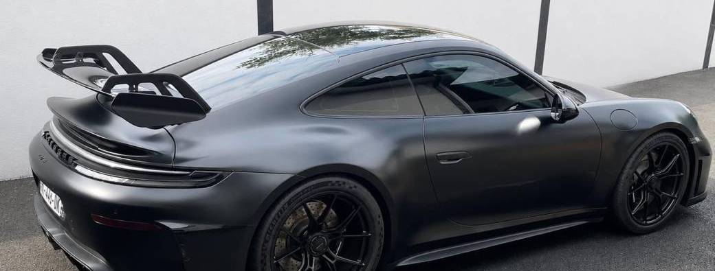 B45 : Porsche 911 992 GT3 510ch noir mat (1 passager) 