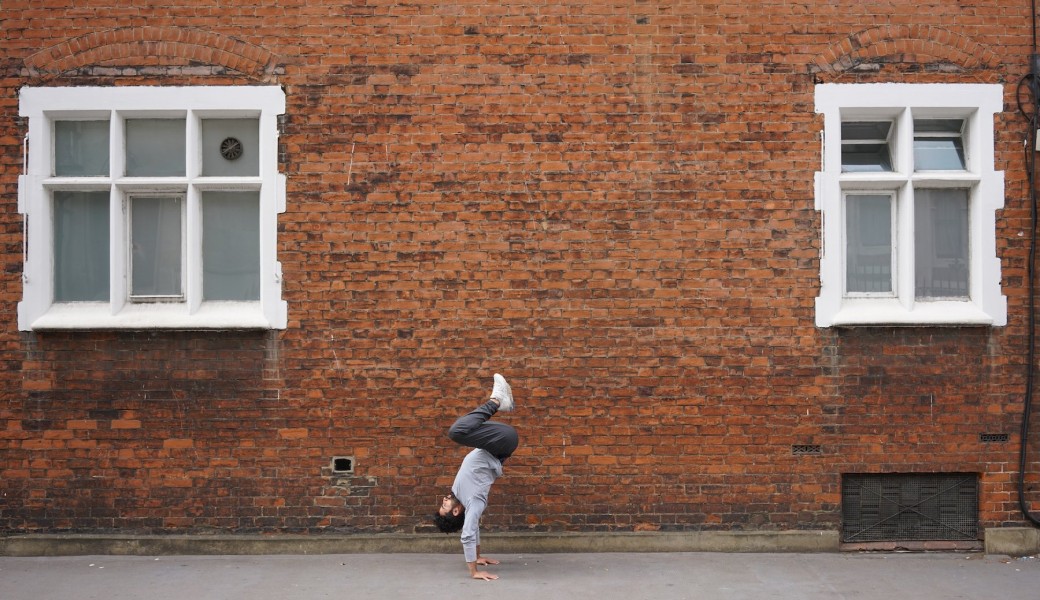 Backbend & Inversions : Hollowback