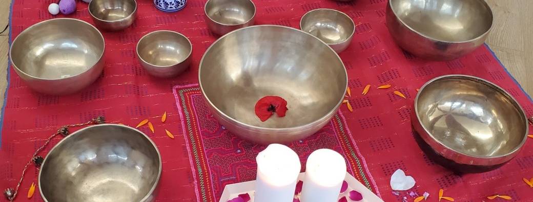 Bain de gongs et bols chantants