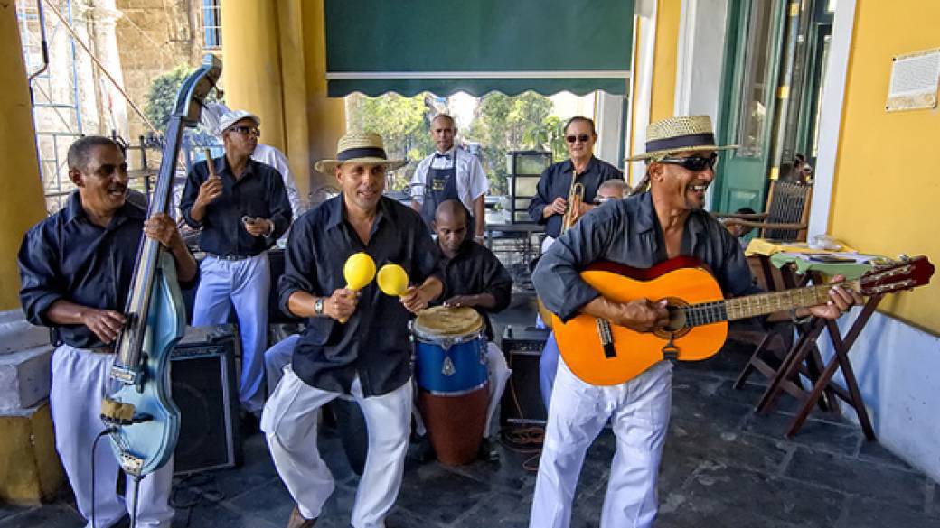 Bal Latino à La Villette Live & Djs à La Petite Halle !