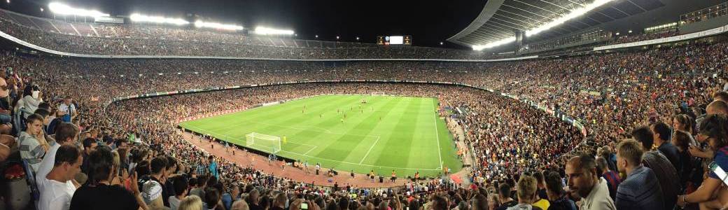 Le Camp Nou avec un journaliste sportif