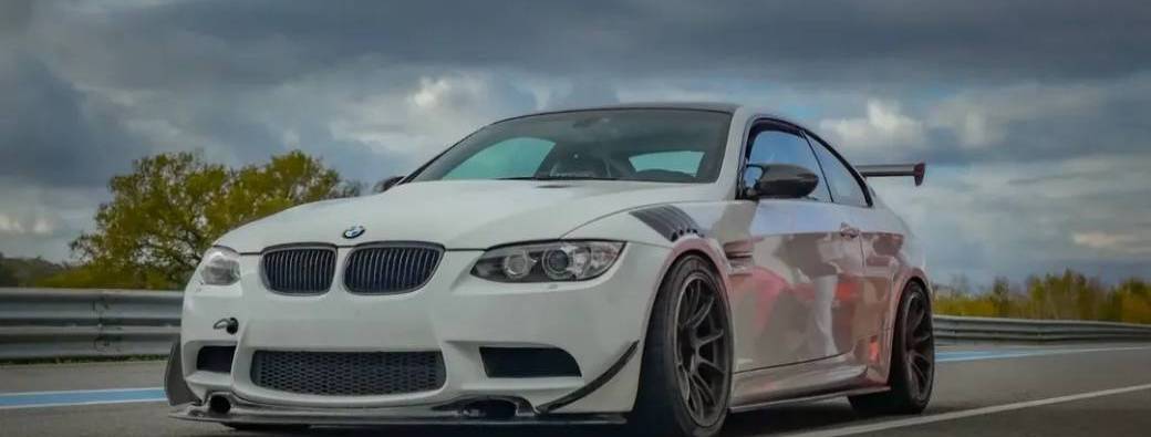 A 1 : BMW M3 E92 V8 420ch
