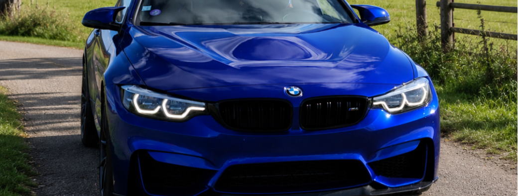 BMW M4 CS bleu (1 passager)