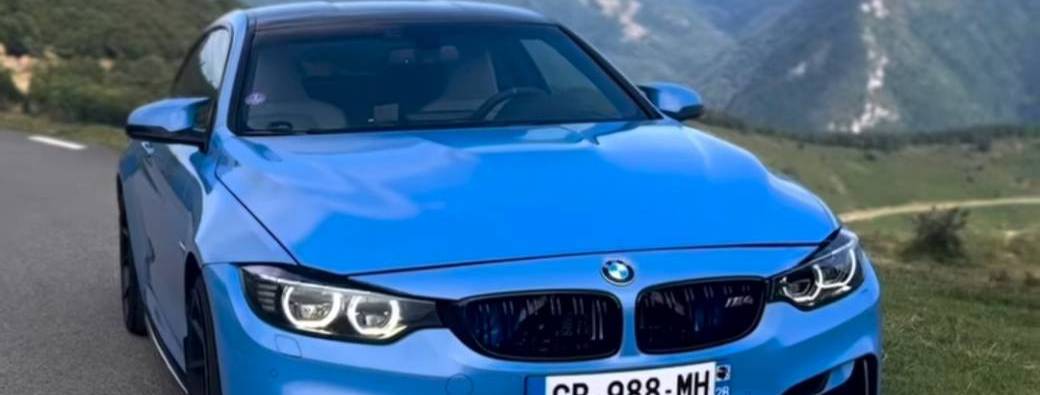 BMW M4 F82 Yas Marina Blue