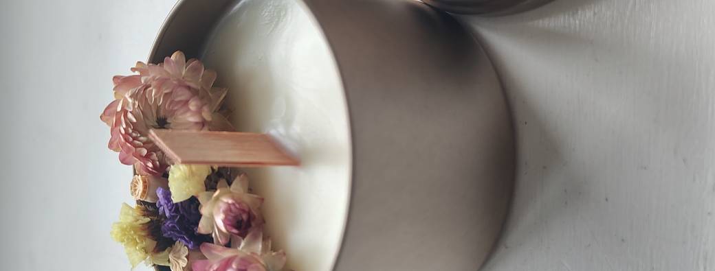 Bougie naturelle parfumée et décorée