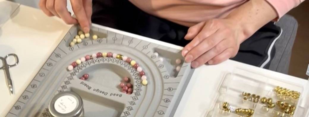 "Bracelet 2026" en pierres naturelles  - Visé