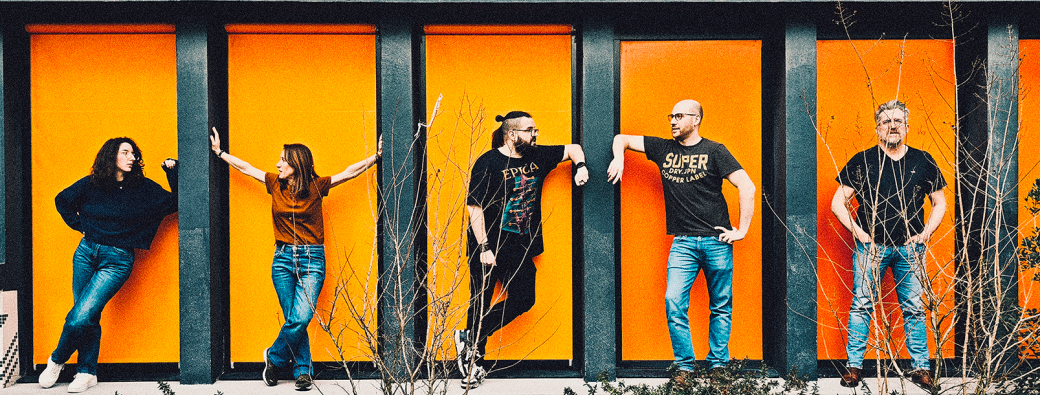 Bron To Be Alive : Flying Whales + Goldorock