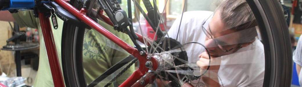 Formation mécanique "Voyage à vélo" / Fietsatelier voor reizigers
