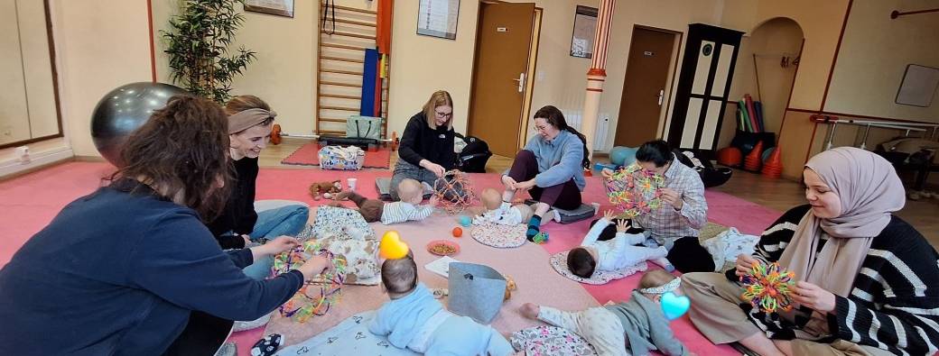 Cercle mamans-bébés "Baby yoga & Eveil sensoriel"