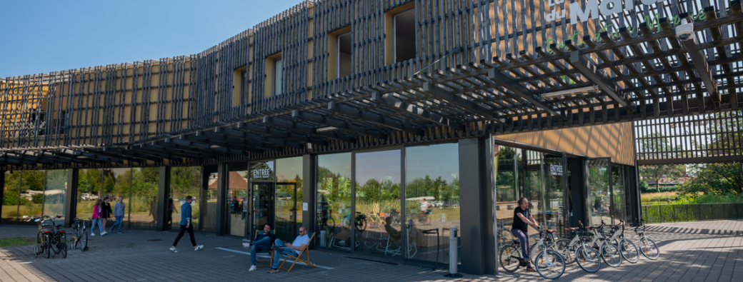 CIRCUIT EN BATEAU | La Maison du Marais entre architecture et nature