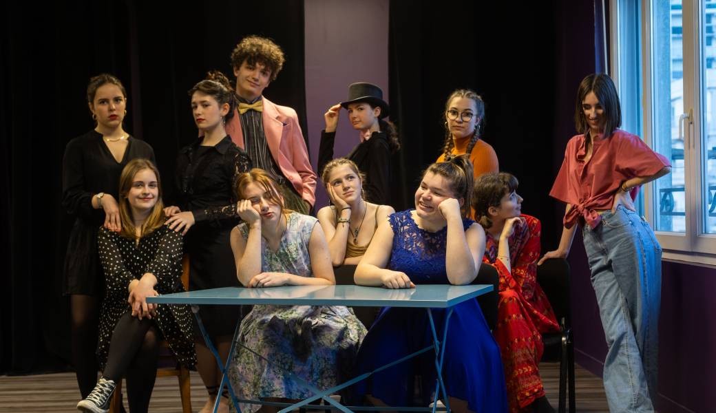 Printemps des Folies - Hairspray vs Colorspray (CM ados) Printemps des Folies - Hairspray vs Colorspray (CM ados)