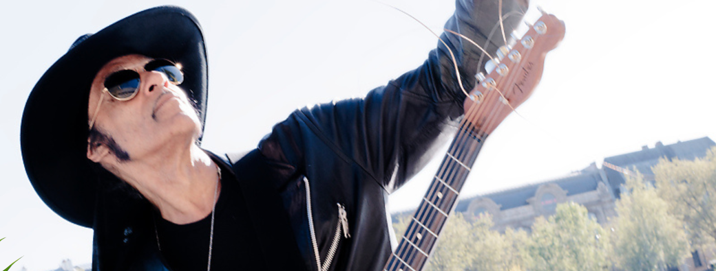 Concert assis : Krishna Black Eagle (Cherokee/rock/soul)