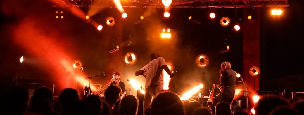 Concert de Underground Cosmic Didgs